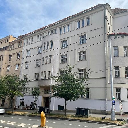 Internesto Brno Luzanky Apartment ภายนอก รูปภาพ