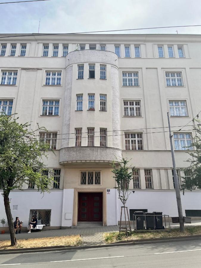 Internesto Brno Luzanky Apartment ภายนอก รูปภาพ