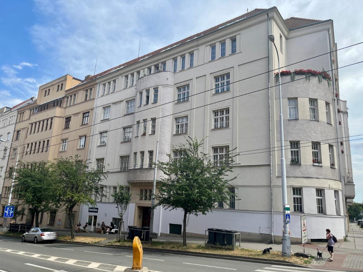 Internesto Brno Luzanky Apartment ภายนอก รูปภาพ